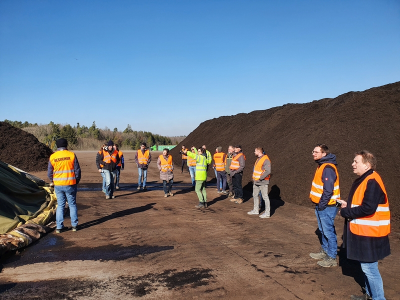 Besuch einer Kompostierungsanalge im Rahmen eines Feldtages