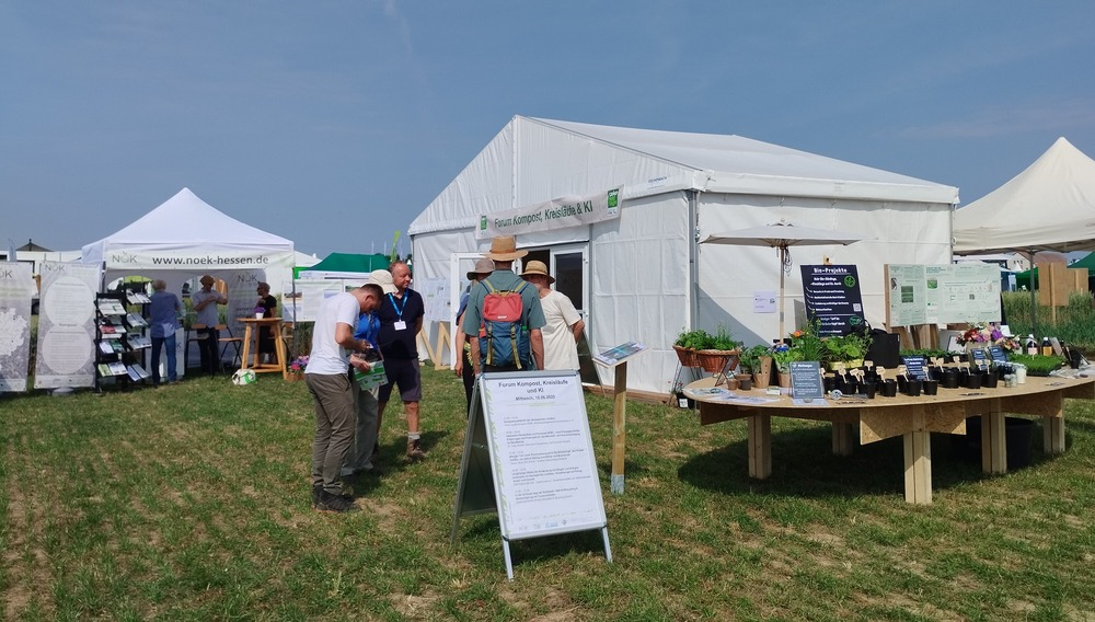 Dieses Bild hat ein leeres Alt-Attribut. Der Dateiname ist OeFT-2025-NOeK-Hessen-Kompostforum2.jpg
